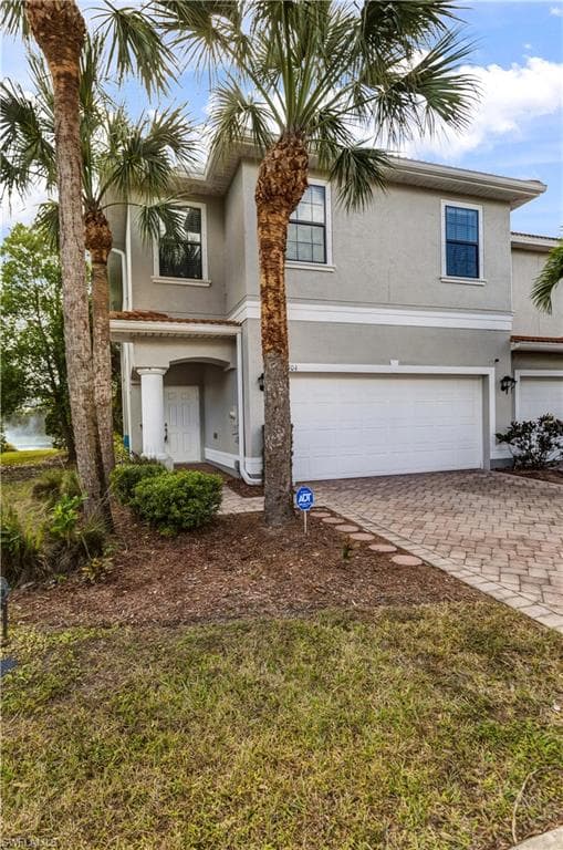 15104 Summit Place Cir 216, Naples, FL 34119-2