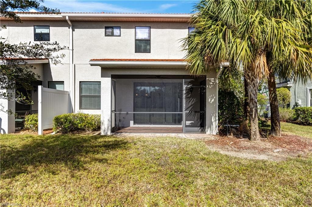 15104 Summit Place Cir 216, Naples, FL 34119-34