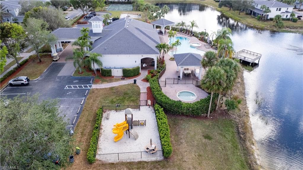 15104 Summit Place Cir 216, Naples, FL 34119-45