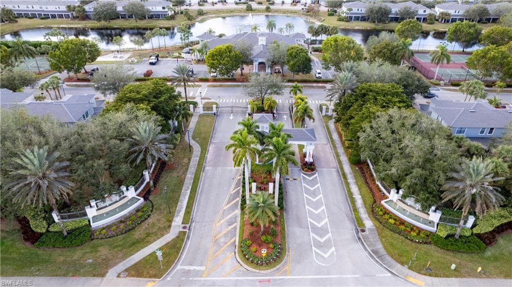 15104 Summit Place Cir 216, Naples, FL 34119-46