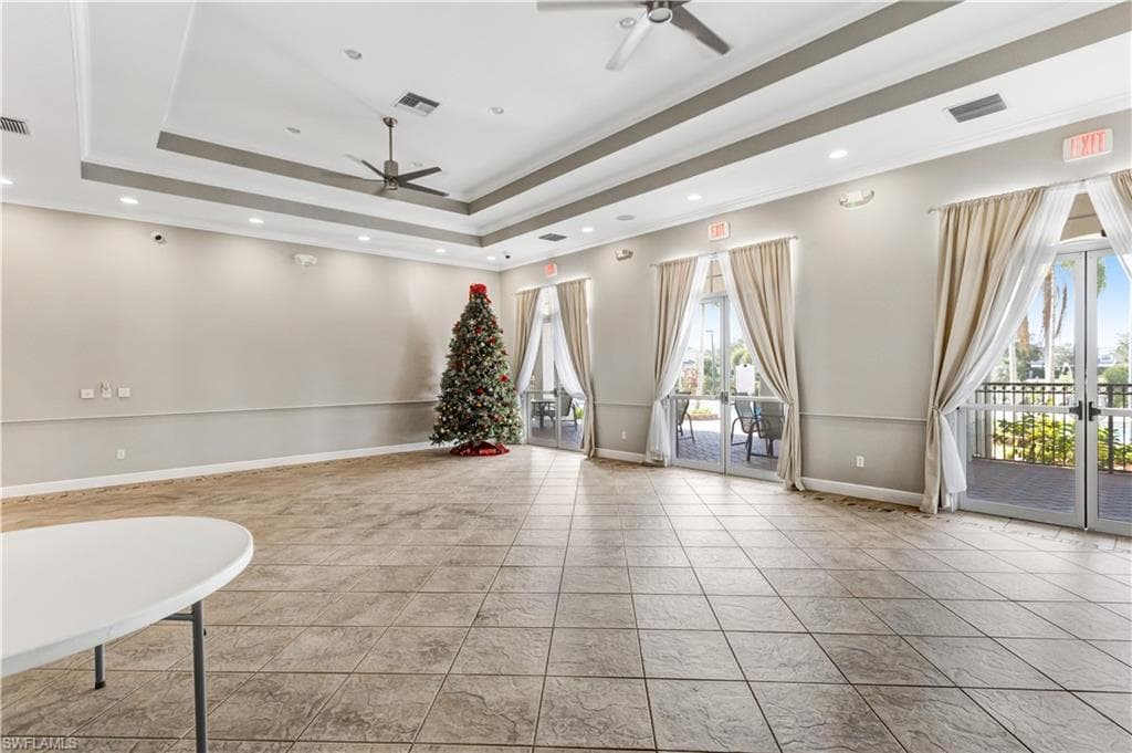 15104 Summit Place Cir 216, Naples, FL 34119-49