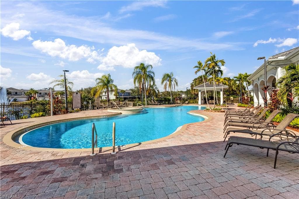 15104 Summit Place Cir 216, Naples, FL 34119-50