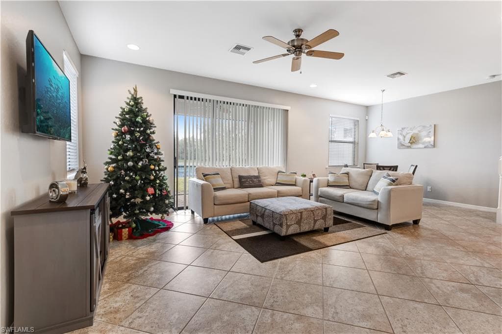 15104 Summit Place Cir 216, Naples, FL 34119-6