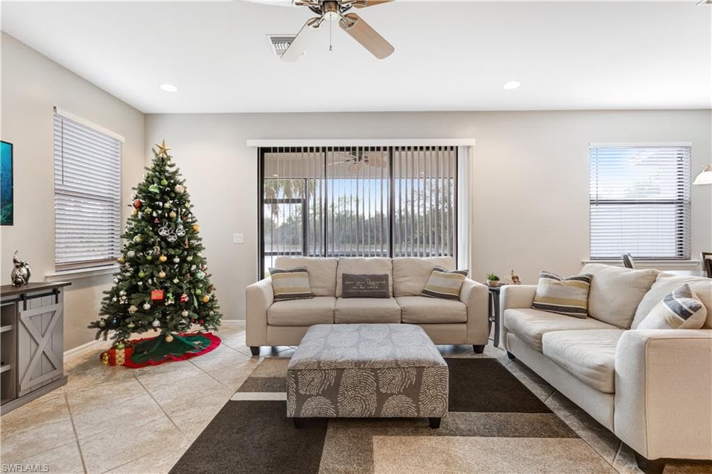 15104 Summit Place Cir 216, Naples, FL 34119-7