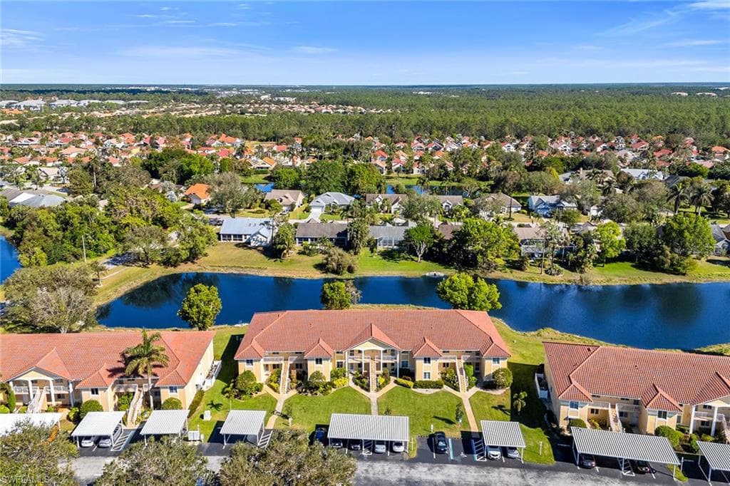 200 Furse Lakes Cir B2, Naples, FL 34104-24