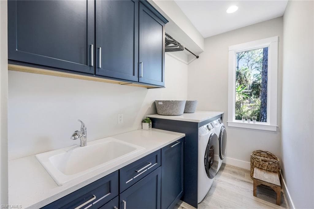 3700 11th Ave SW, Naples, FL 34117-27