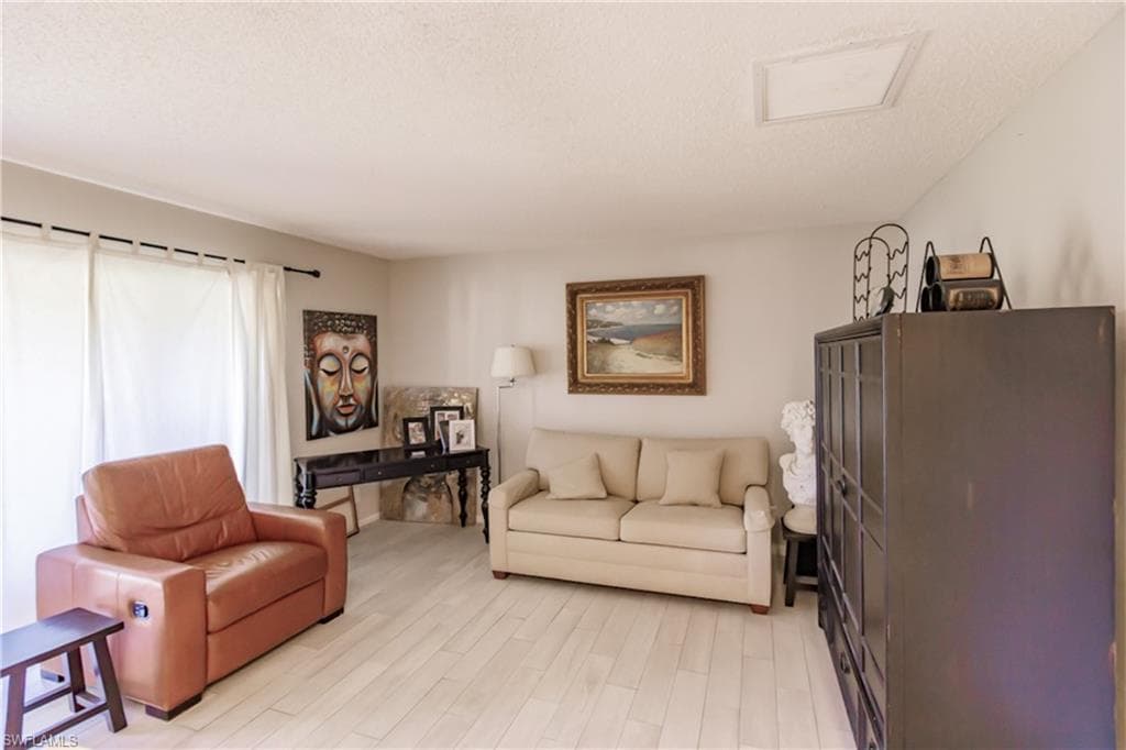 3 Bob O Link Ct 3b, Naples, FL 34105-7