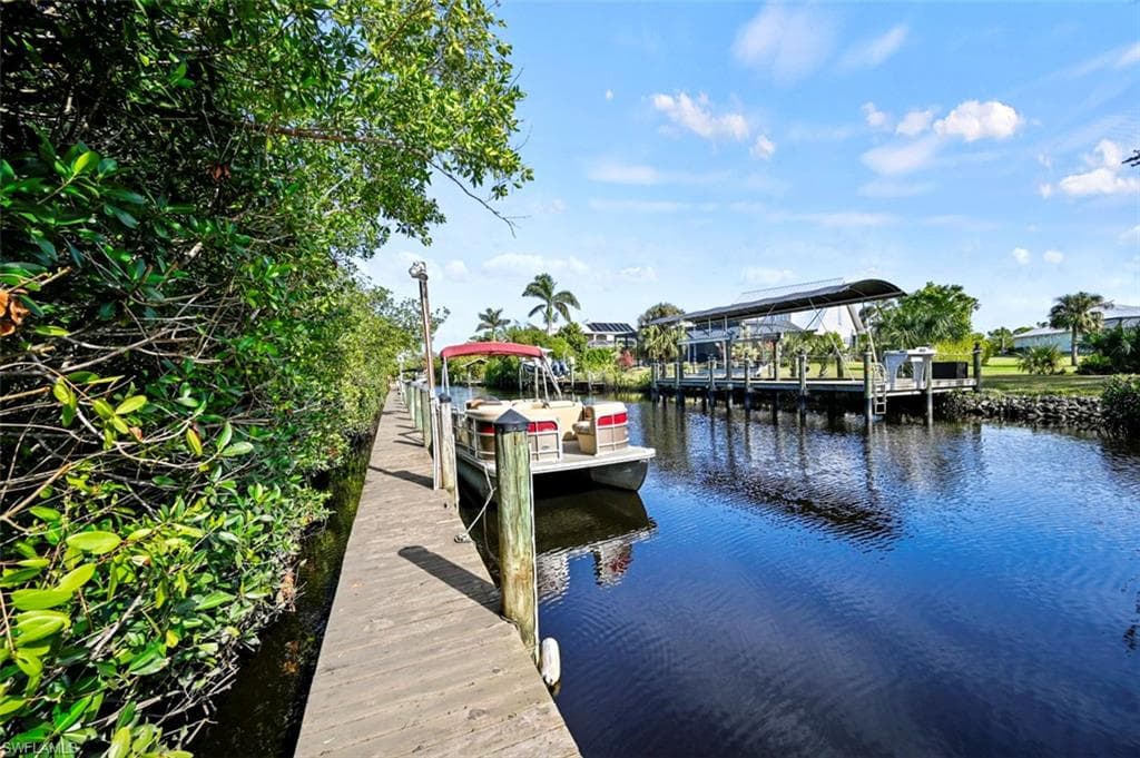 5761 Foxlake Dr A, North Fort Myers, FL 33917-28