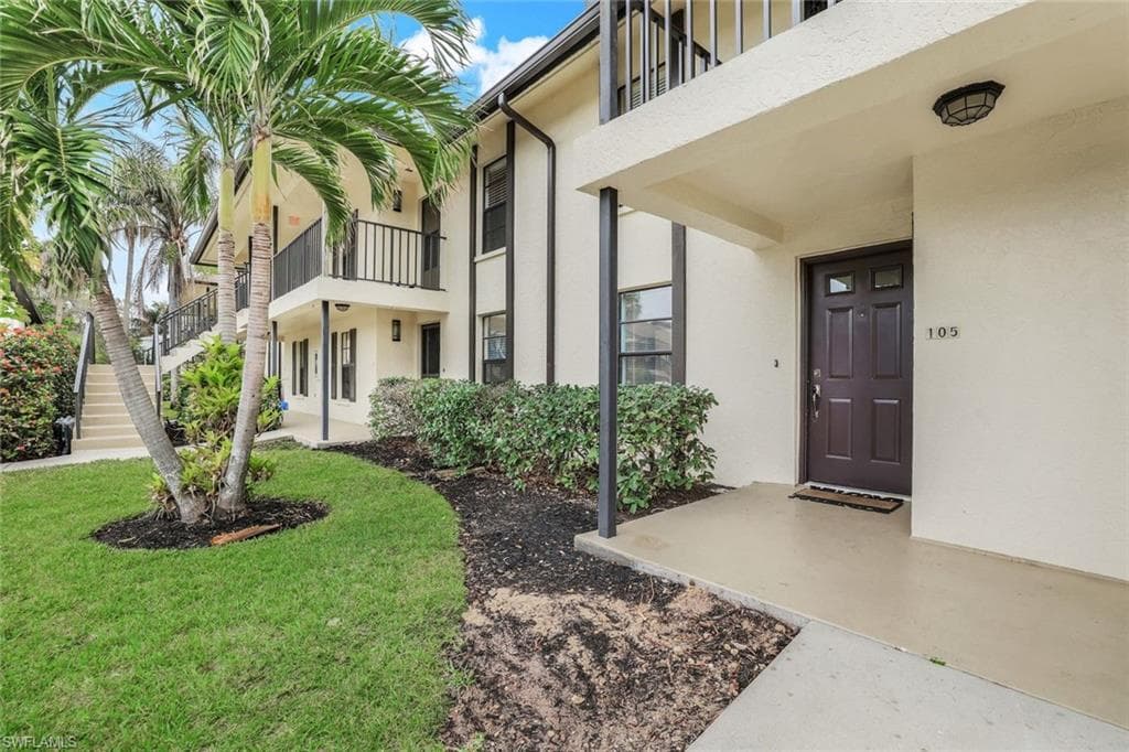 500 Misty Pines Cir 105, Naples, FL 34105-18
