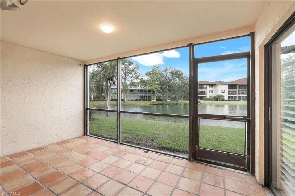 500 Misty Pines Cir 105, Naples, FL 34105-1
