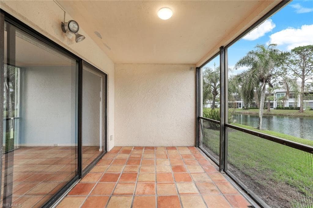 500 Misty Pines Cir 105, Naples, FL 34105-3