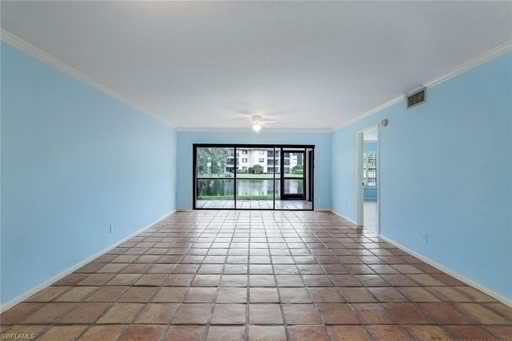 500 Misty Pines Cir 105, Naples, FL 34105-4