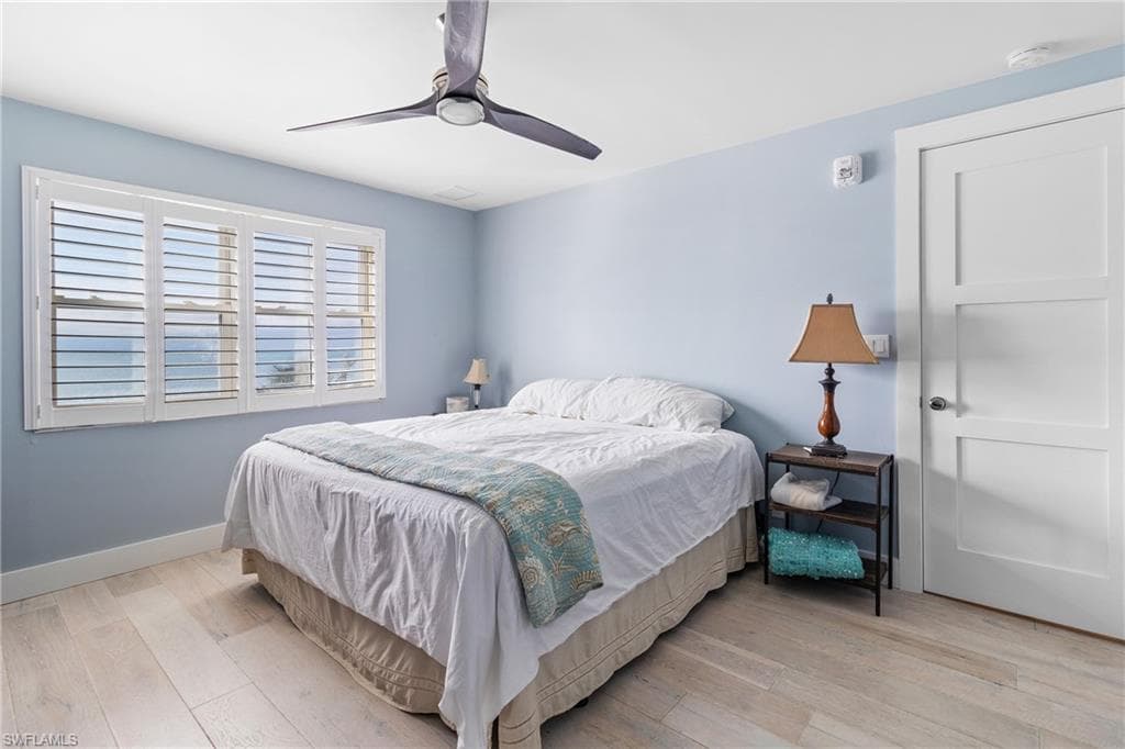 2011 Gulf Shore Blvd N 54, Naples, FL 34102-11