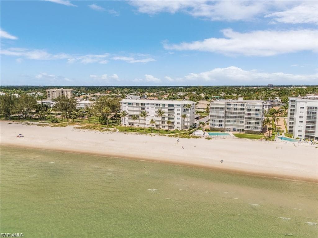 2011 Gulf Shore Blvd N 54, Naples, FL 34102-18