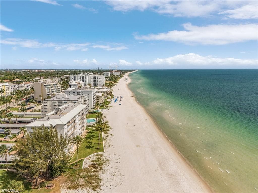 2011 Gulf Shore Blvd N 54, Naples, FL 34102-19