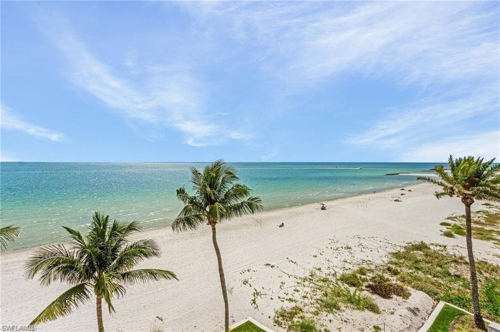 2011 Gulf Shore Blvd N 54, Naples, FL 34102-24