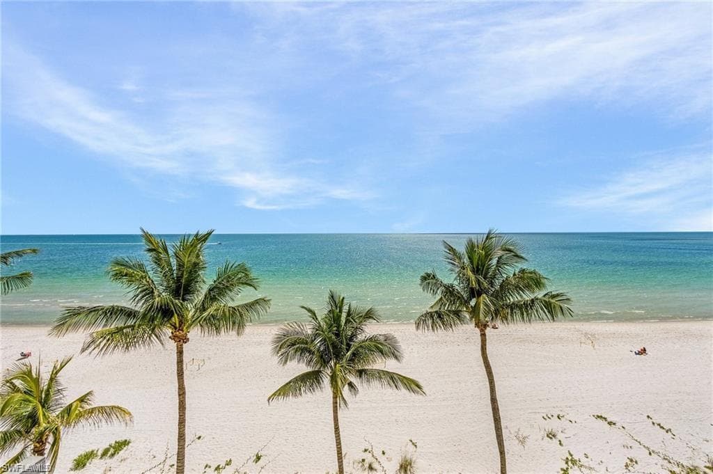 2011 Gulf Shore Blvd N 54, Naples, FL 34102-25