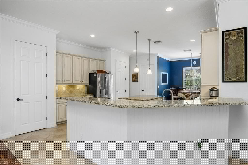 9355 Vercelli Ct, Naples, FL 34113-9