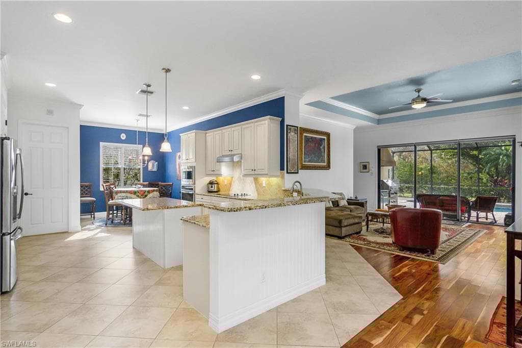 9355 Vercelli Ct, Naples, FL 34113-1