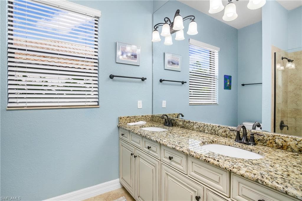9355 Vercelli Ct, Naples, FL 34113-34