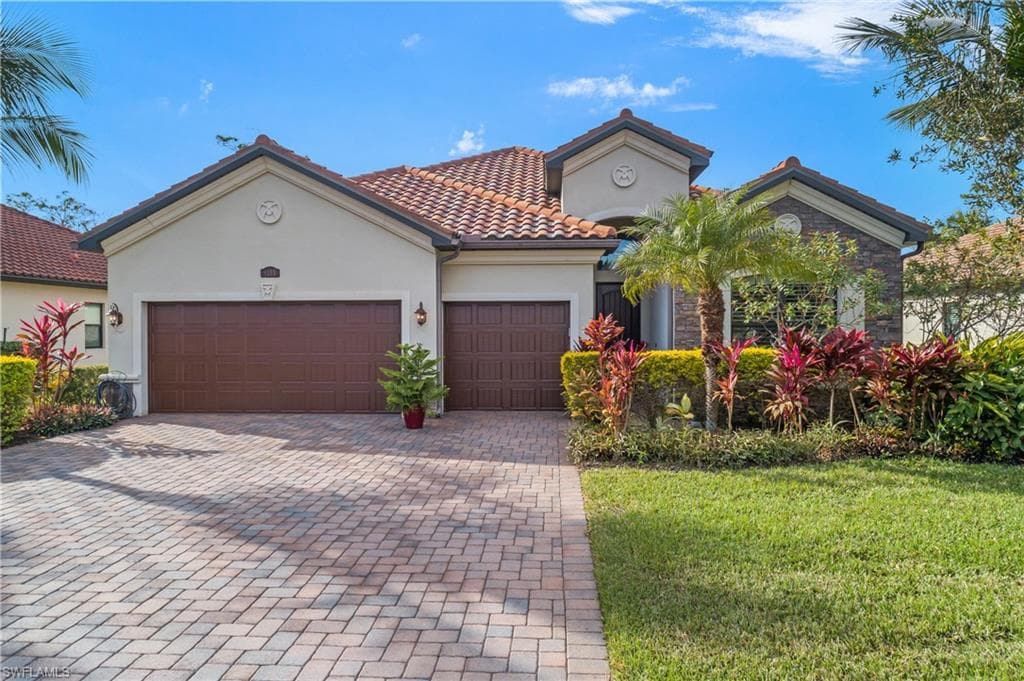 9355 Vercelli Ct, Naples, FL 34113-38