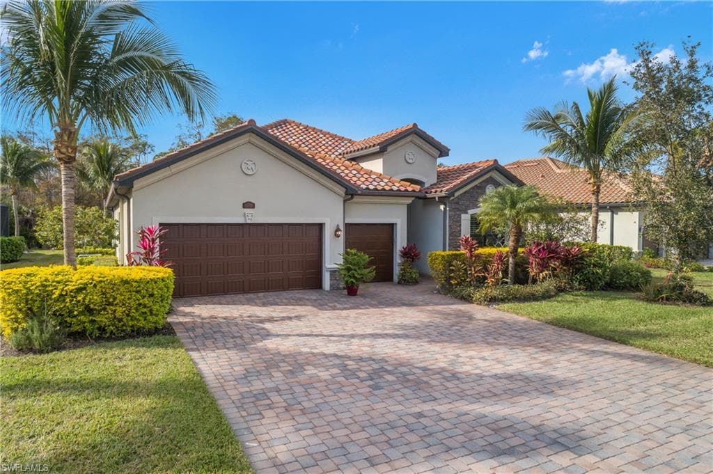 9355 Vercelli Ct, Naples, FL 34113-39
