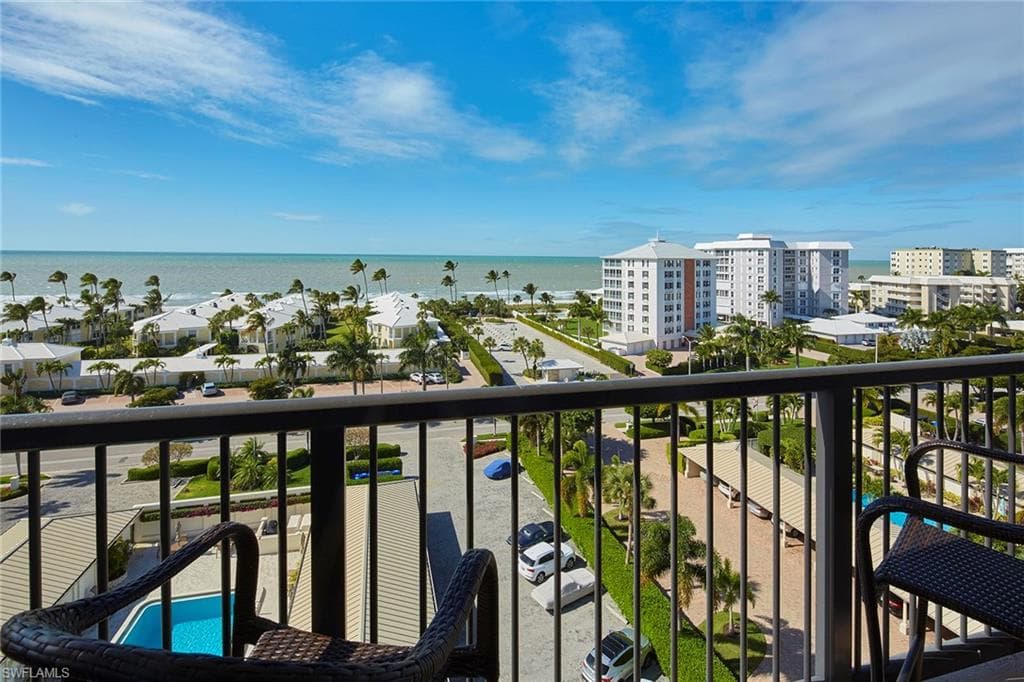 2650 Gulf Shore Blvd N 701, Naples, FL 34103-12