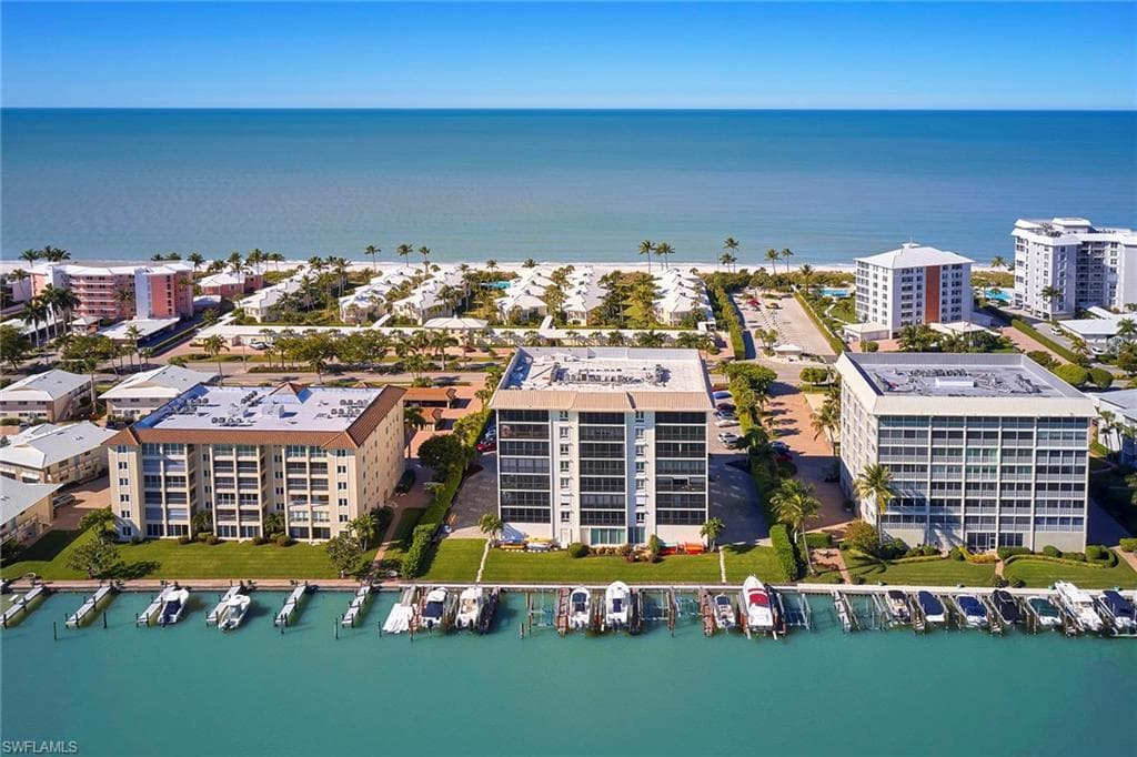 2650 Gulf Shore Blvd N 701, Naples, FL 34103-1