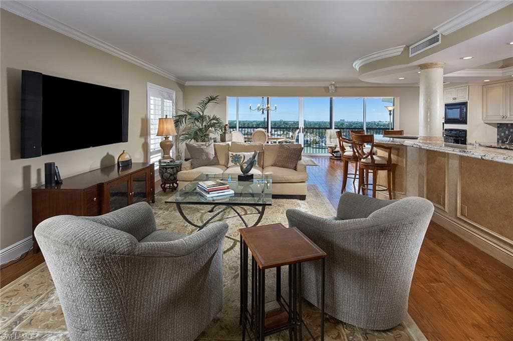 2650 Gulf Shore Blvd N 701, Naples, FL 34103-2