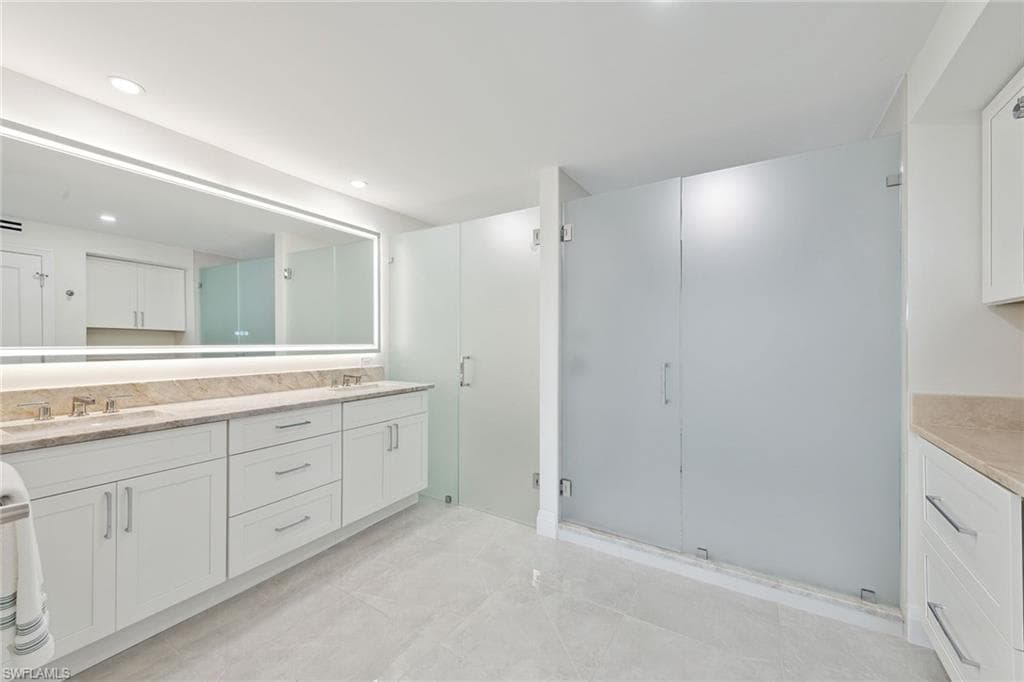 2318 Gulf Shore Blvd N 510, Naples, FL 34103-15