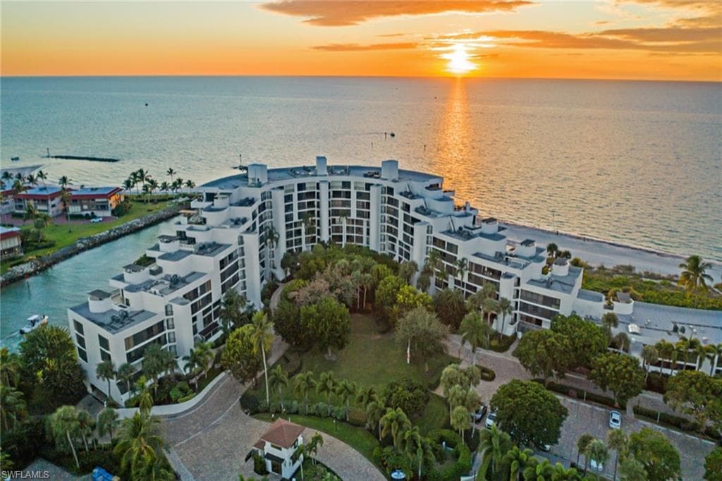 2318 Gulf Shore Blvd N 510, Naples, FL 34103-25