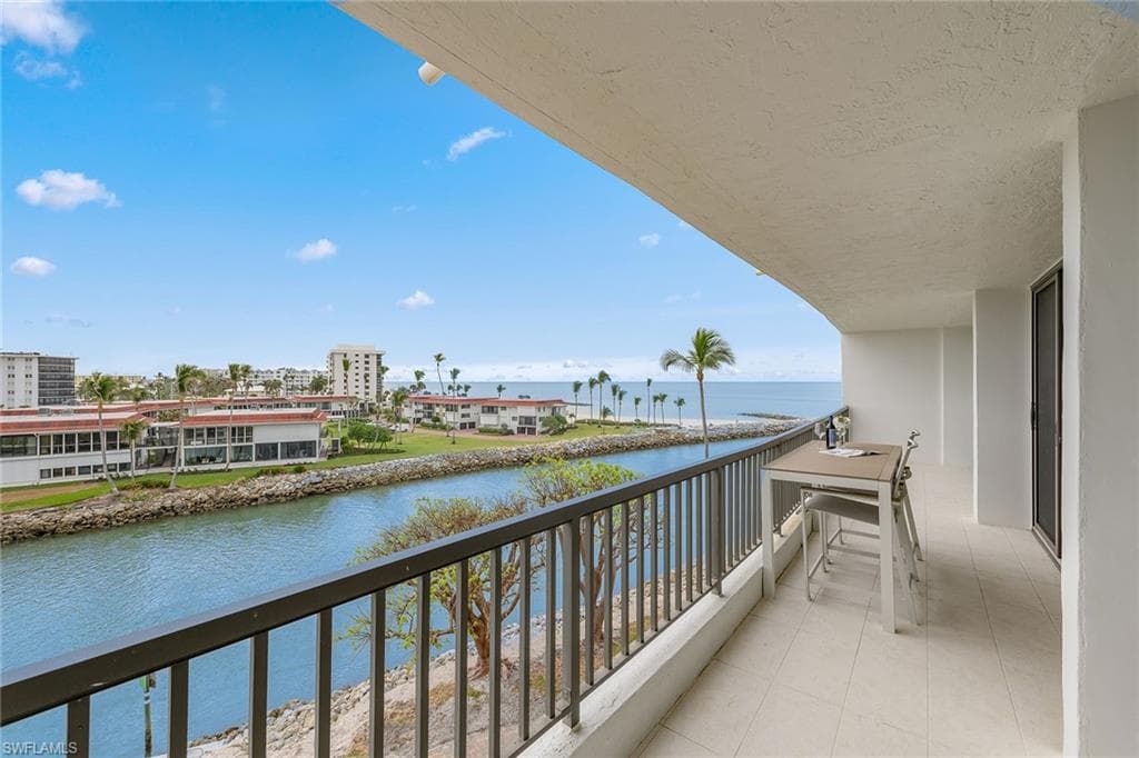 2318 Gulf Shore Blvd N 510, Naples, FL 34103-1