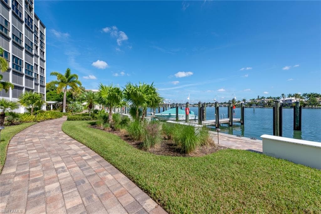 2318 Gulf Shore Blvd N 510, Naples, FL 34103-35