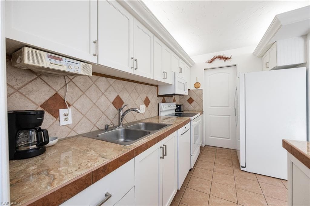 788 Park Shore Dr E39, Naples, FL 34103-10