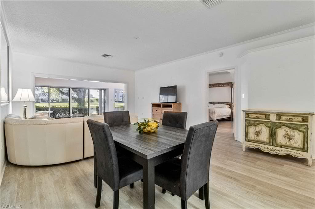 808 Arbor Lake Dr 8-105, Naples, FL 34110-10