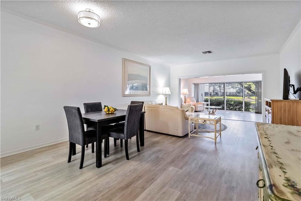 808 Arbor Lake Dr 8-105, Naples, FL 34110-11