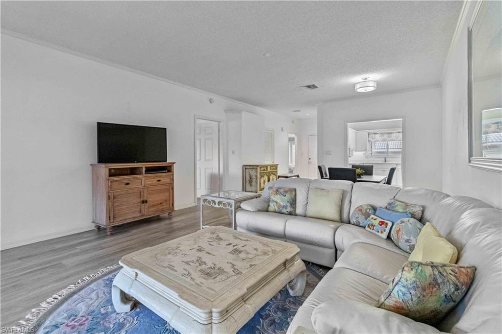808 Arbor Lake Dr 8-105, Naples, FL 34110-13