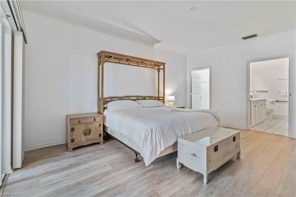 808 Arbor Lake Dr 8-105, Naples, FL 34110-15