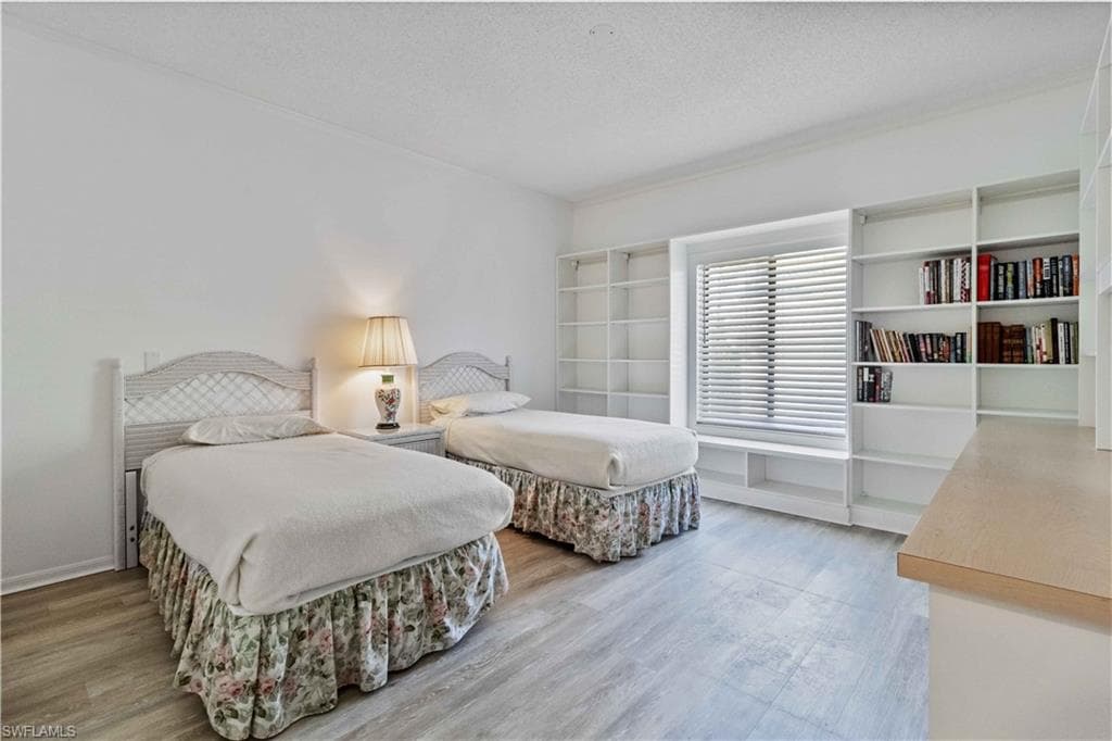 808 Arbor Lake Dr 8-105, Naples, FL 34110-20