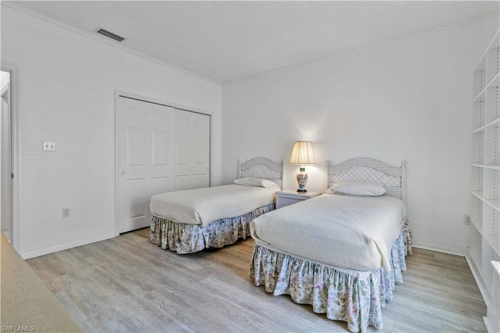 808 Arbor Lake Dr 8-105, Naples, FL 34110-21