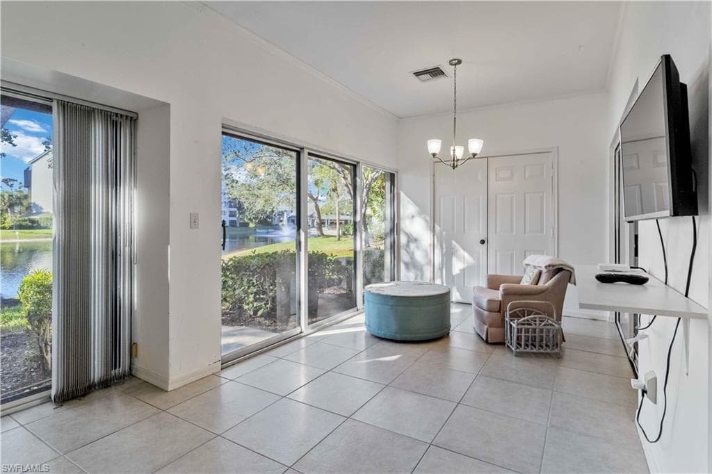 808 Arbor Lake Dr 8-105, Naples, FL 34110-25