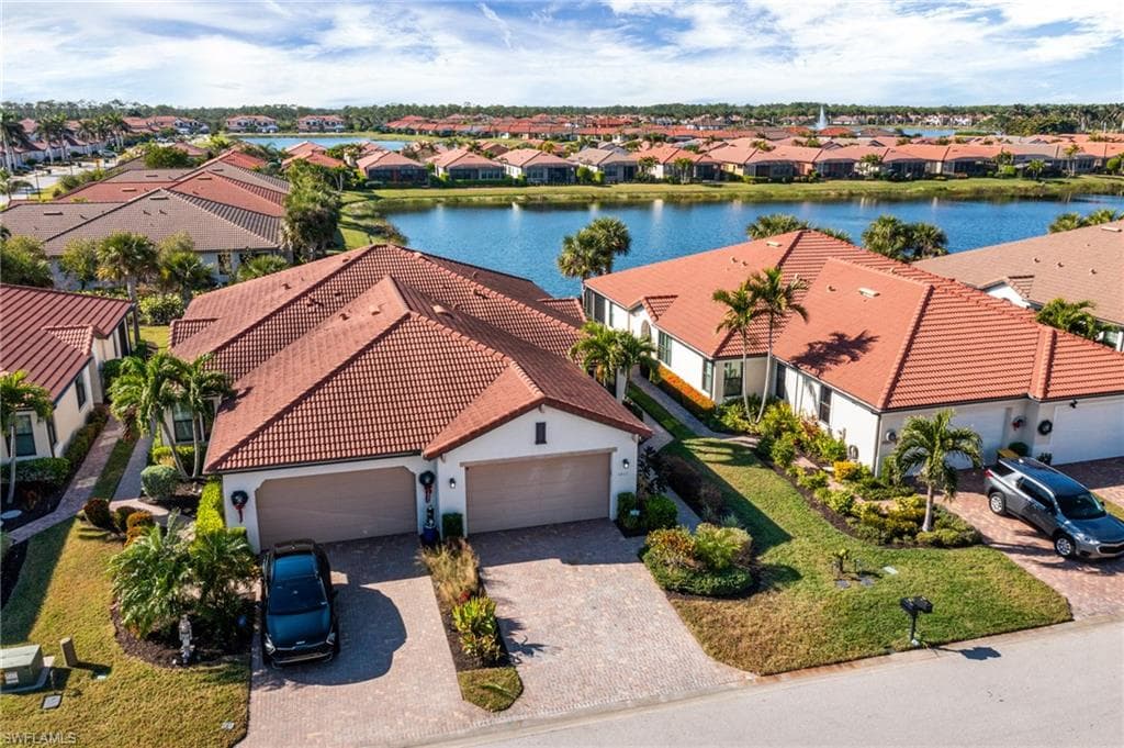 1511 Oceania Dr S, Naples, FL 34113-27