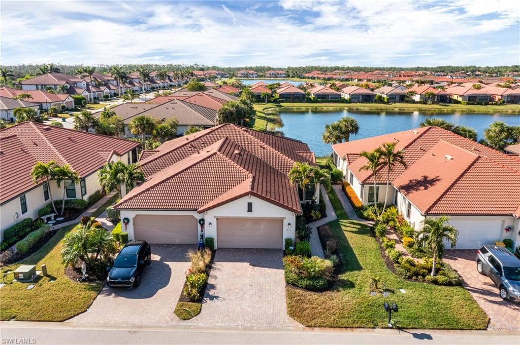 1511 Oceania Dr S, Naples, FL 34113-28