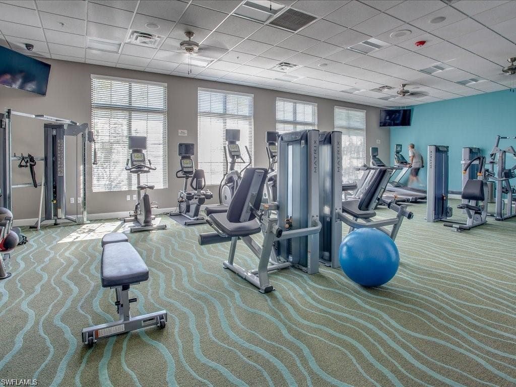 1511 Oceania Dr S, Naples, FL 34113-32