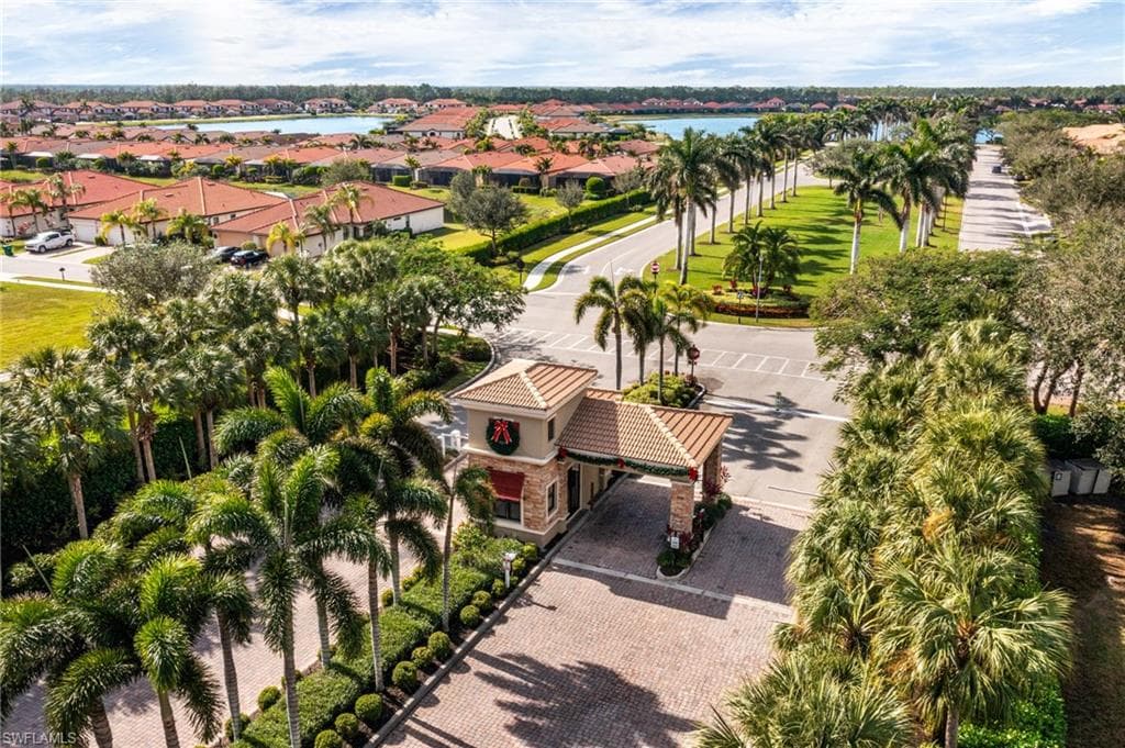 1511 Oceania Dr S, Naples, FL 34113-38