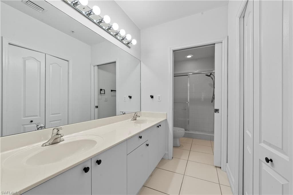 7821 Great Heron Way 304, Naples, FL 34104-15
