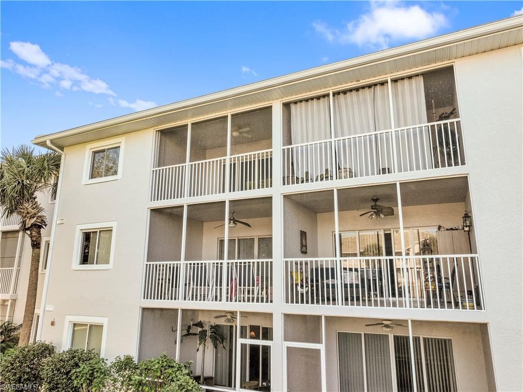 7821 Great Heron Way 304, Naples, FL 34104-26