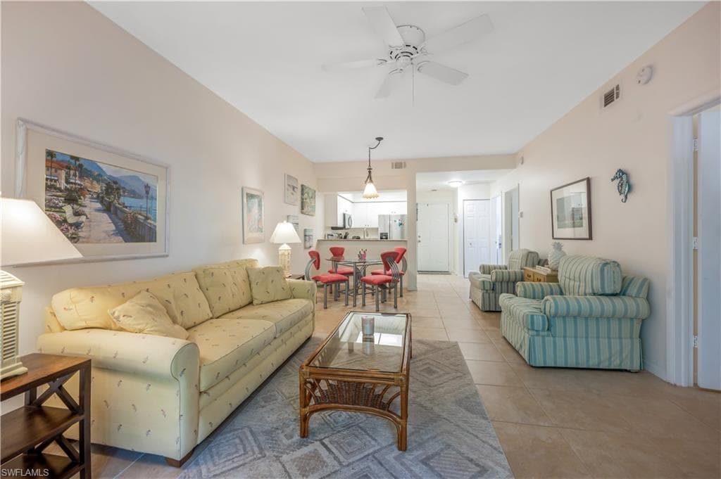 3321 Olympic Dr 623, Naples, FL 34105-4