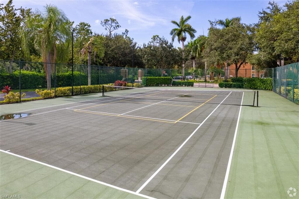 1210 Reserve Way 204, Naples, FL 34105-23