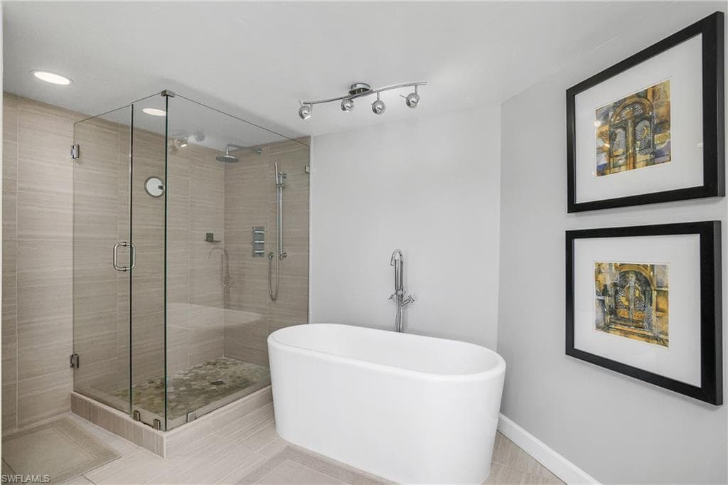 6290 Bellerive Ave 107, Naples, FL 34119-18